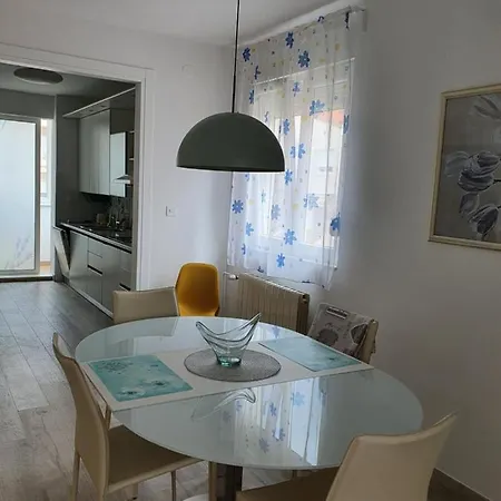 Apartment Tina *