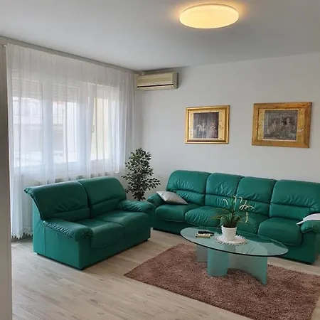 Tina Apartment *